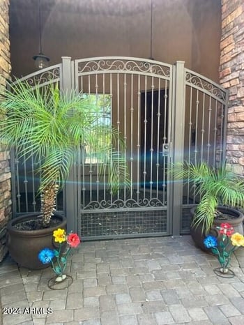 38507 27th Ave, Phoenix, AZ 85086