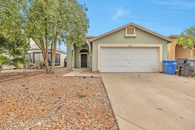 3852 N 88th Ln, Phoenix, AZ 85037