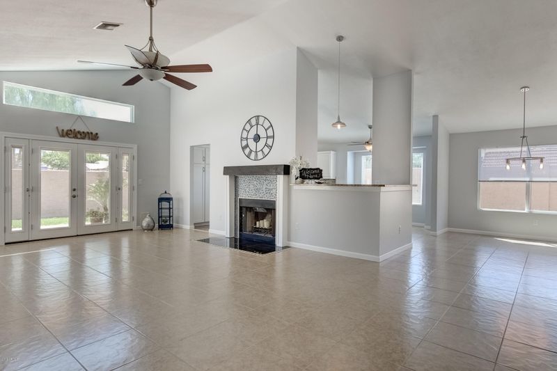 3854 E White Aster St, Phoenix, AZ 85044