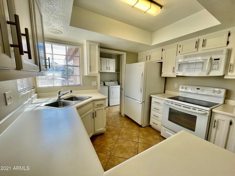 3854 E Whitney Ln, Phoenix, AZ 85032