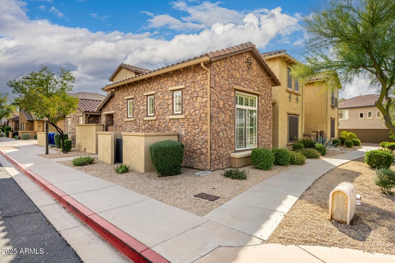 3857 Melinda Dr, Phoenix, AZ 85050