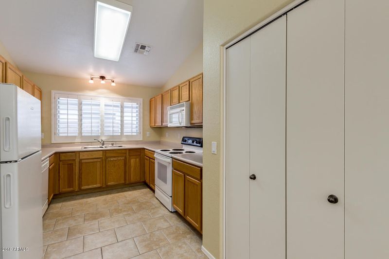 3858 E Wyatt Way, Gilbert, AZ 85297