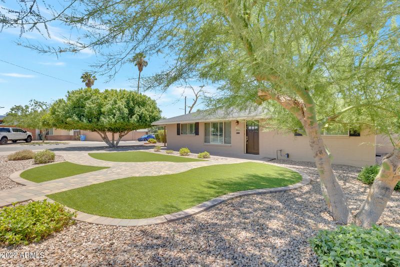 3859 E Clarendon Ave, Phoenix, AZ 85018