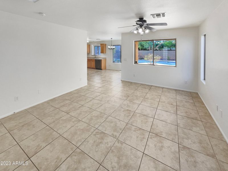 386 N 166th Ln, Goodyear, AZ 85338