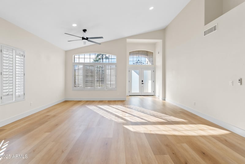 386 Pecan Pl, Tempe, AZ 85284