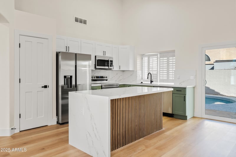 386 Pecan Pl, Tempe, AZ 85284