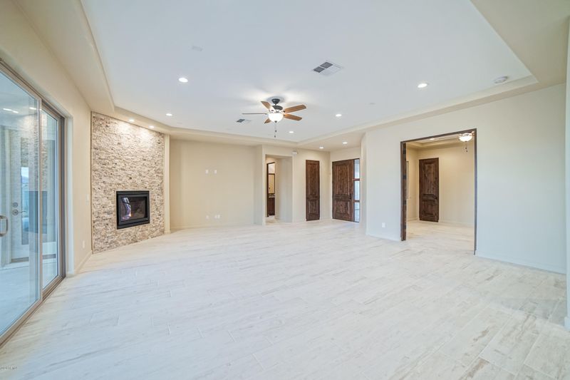 38605 N 14th Ave, Phoenix, AZ 85086