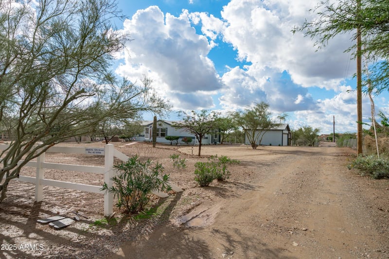 38644 12th St, Phoenix, AZ 85086