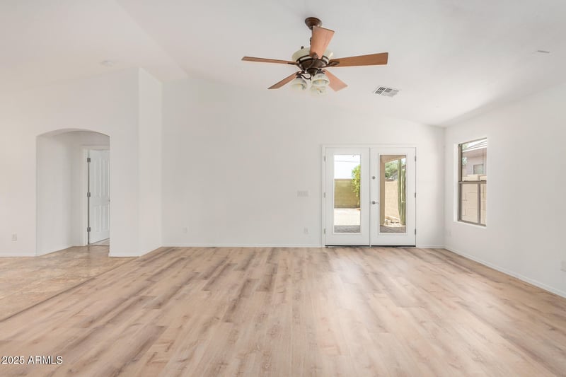 38648 La Grange Ln, San Tan Valley, AZ 85140
