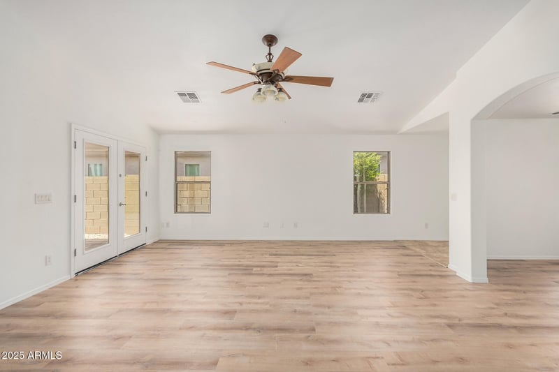 38648 La Grange Ln, San Tan Valley, AZ 85140