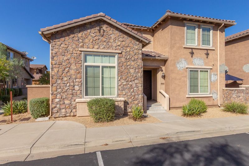 3868 E Melinda Dr, Phoenix, AZ 85050