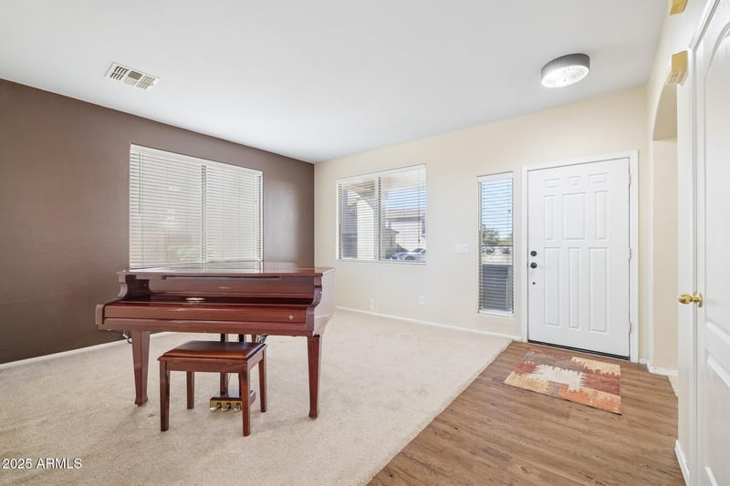 38689 Jonathan St, San Tan Valley, AZ 85140