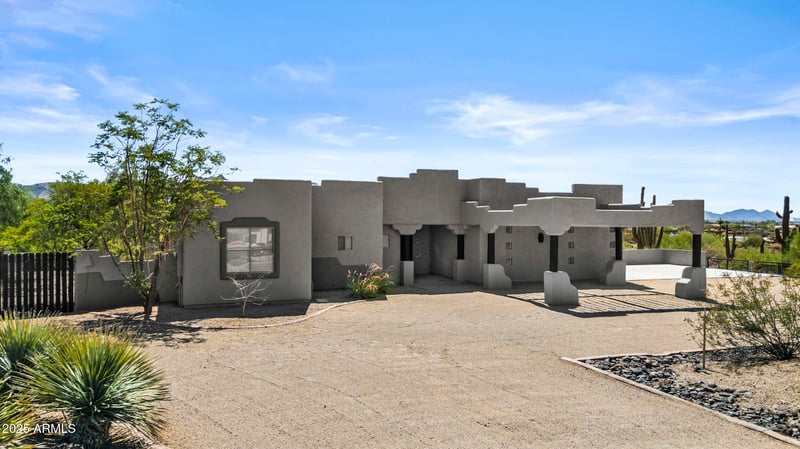 38709 16th Pl, Phoenix, AZ 85086