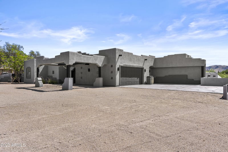 38709 16th Pl, Phoenix, AZ 85086