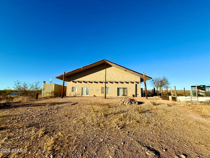 38715 N 205th Ave, Morristown, AZ 85342