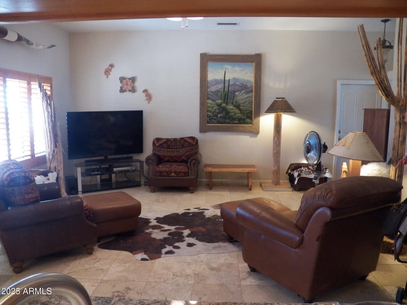 38725 16th Pl, Phoenix, AZ 85086