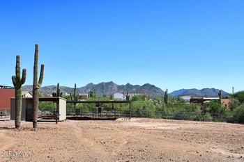 38725 16th Pl, Phoenix, AZ 85086