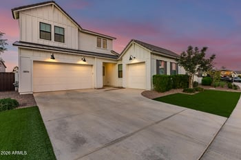 3874 Serpentine Dr, San Tan Valley, AZ 85144