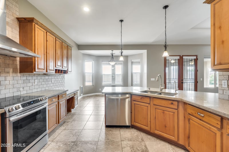 3877 Hash Knife Draw Rd, San Tan Valley, AZ 85140