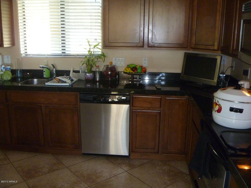 3880 E Monte Vista Rd, Phoenix, AZ 85008