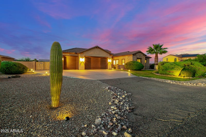 3880 Roberts Rd, San Tan Valley, AZ 85144