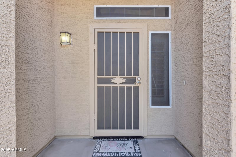 3882 Hawthorn Dr, Chandler, AZ 85248