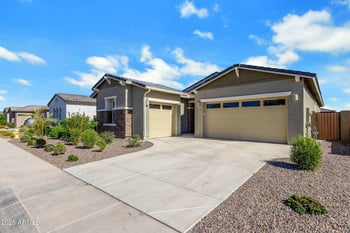 3885 Kenley Ln, San Tan Valley, AZ 85143