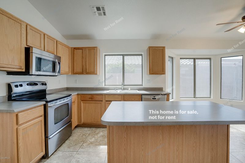 3888 E Longhorn Dr, Gilbert, AZ 85297