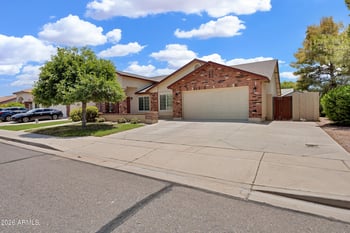 3889 Meadow Land Dr, San Tan Valley, AZ 85140
