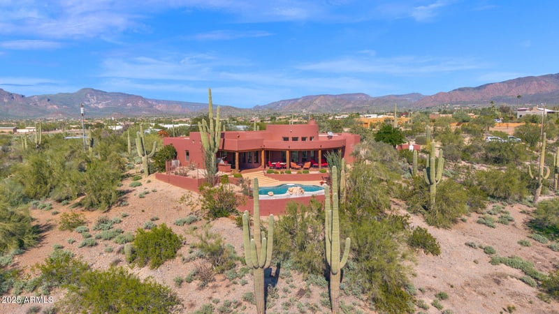 38892 School House Rd, Cave Creek, AZ 85331