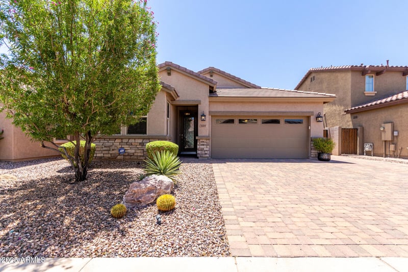389 Castle Rock Rd, San Tan Valley, AZ 85143