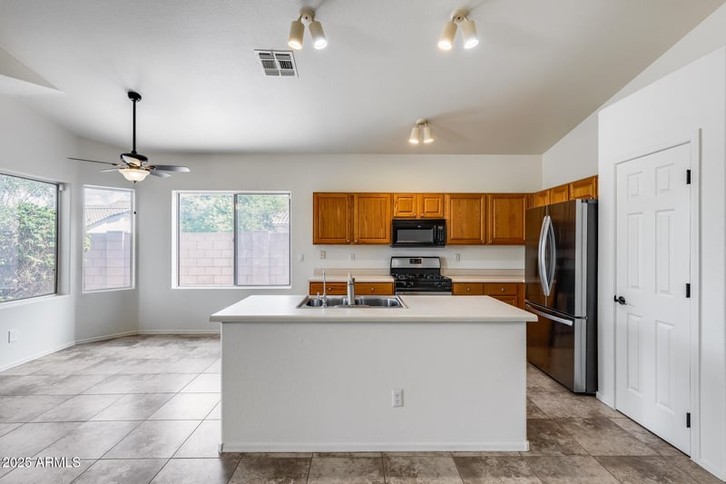 3890 Lexington Ave, Gilbert, AZ 85234