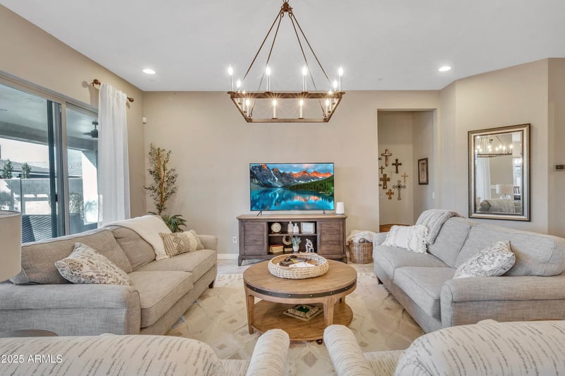3890 Mia Ln, Gilbert, AZ 85298