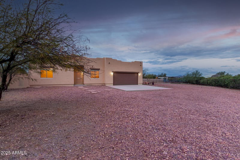 38913 21st Ave, Phoenix, AZ 85086