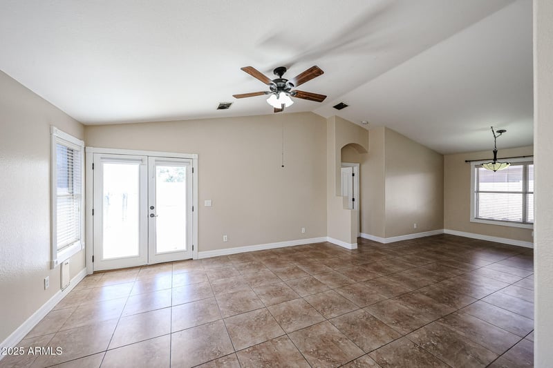 3897 Douglas Loop, Gilbert, AZ 85234