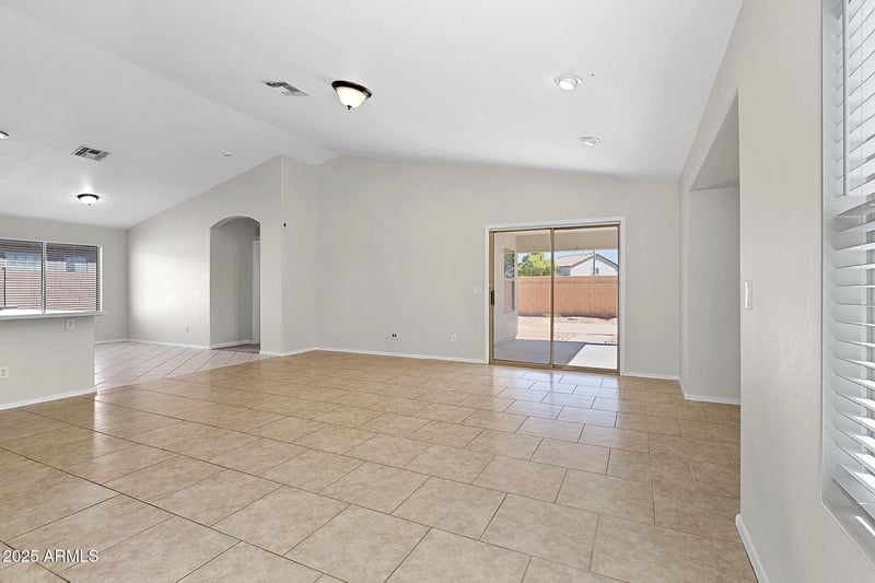 39 123rd Dr, Avondale, AZ 85323