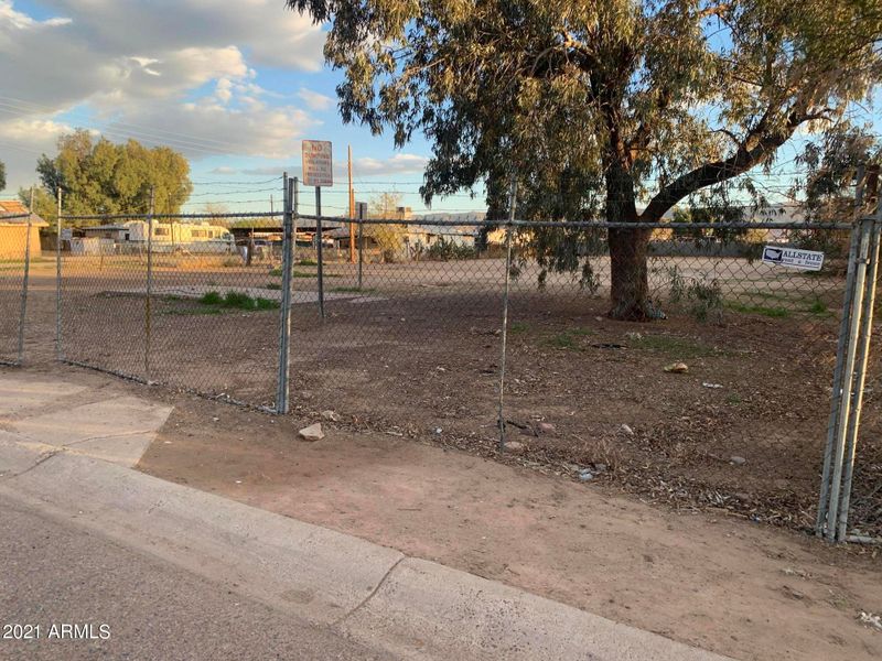 39 E Riverside St #2, Phoenix, AZ 85040
