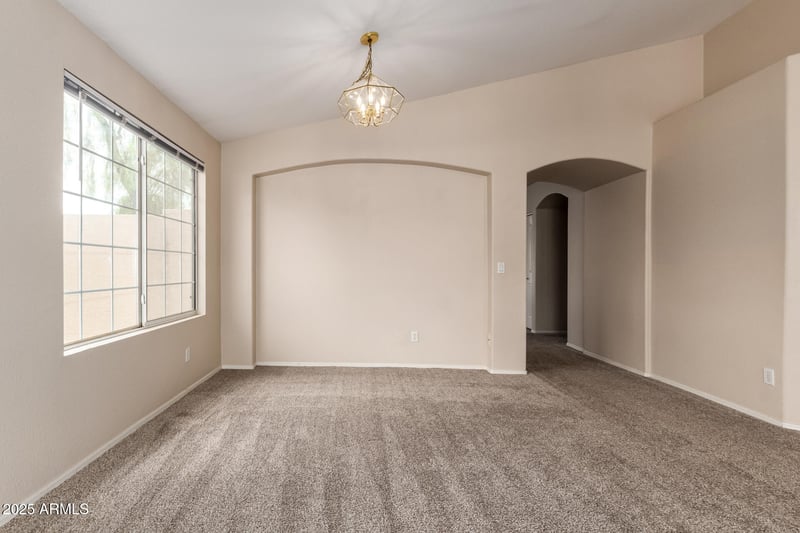 39 Gail Dr, Gilbert, AZ 85233