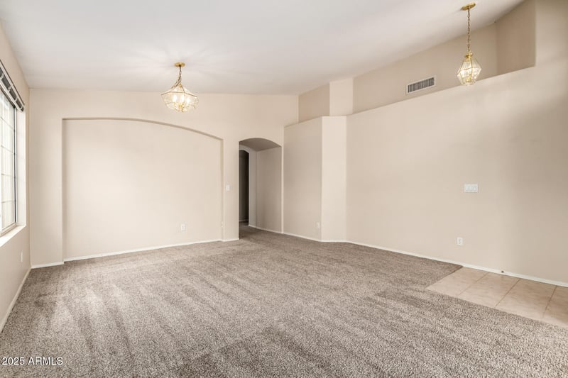 39 Gail Dr, Gilbert, AZ 85233