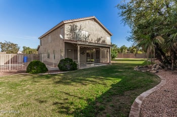 390 Elm Ct, Gilbert, AZ 85296