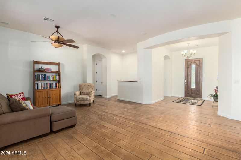 39004 N 33rd Ave, Phoenix, AZ 85086