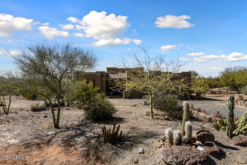 39006 N 8th St, Phoenix, AZ 85086
