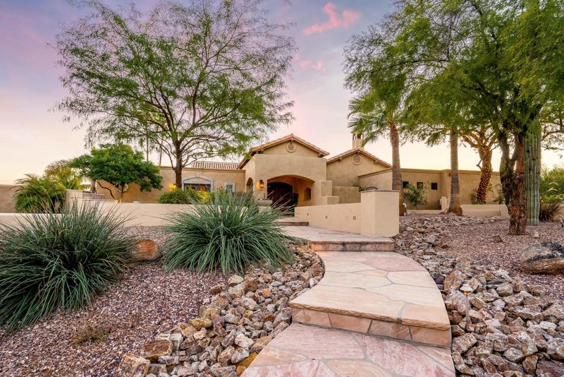 3901 E Bethany Home Rd, Paradise Valley, AZ 85253