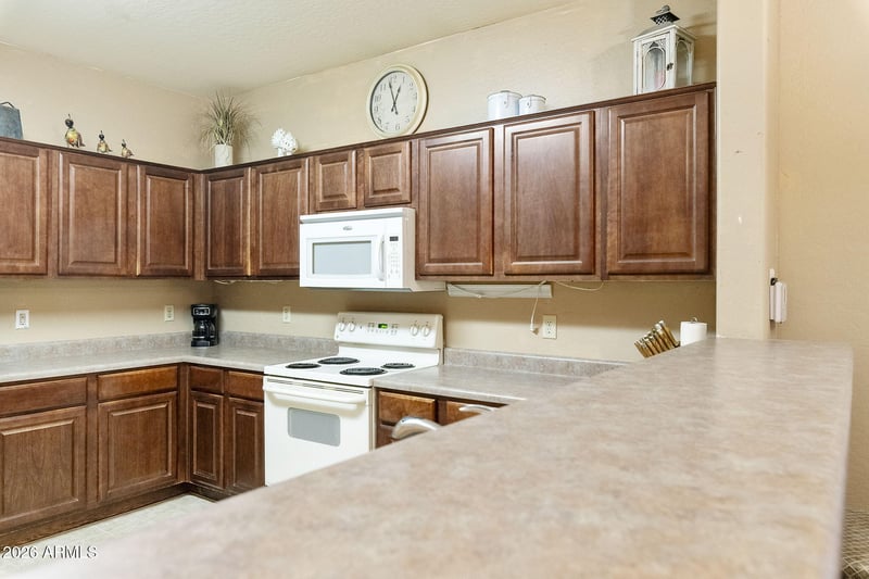 39013 N Luke Ln, San Tan Valley, AZ 85140