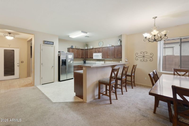 39013 N Luke Ln, San Tan Valley, AZ 85140