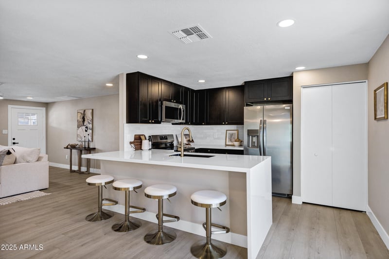 3902 Joan De Arc Ave, Phoenix, AZ 85032