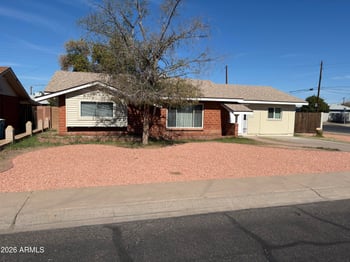 3902 Mclellan Blvd, Phoenix, AZ 85019