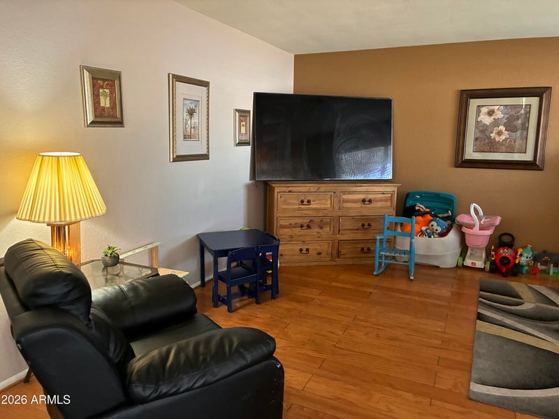 3902 W Villa Theresa Dr, Glendale, AZ 85308