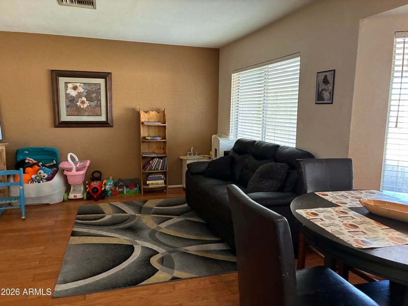 3902 W Villa Theresa Dr, Glendale, AZ 85308