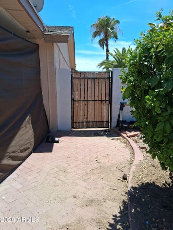 3902 W Villa Theresa Dr, Glendale, AZ 85308